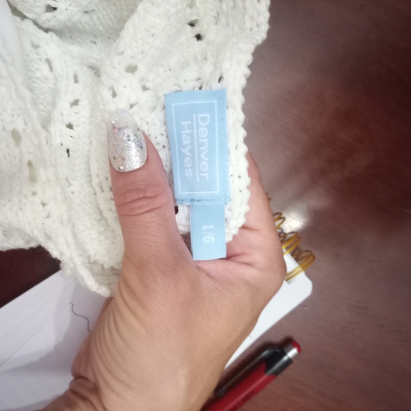 Denver Hayes Cream Knit V-Neck Top - Picture 2 of 2